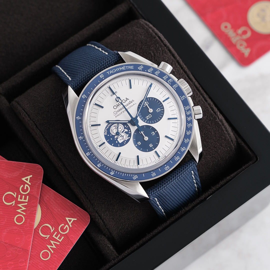 Omega Speedmaster Silver Snoopy