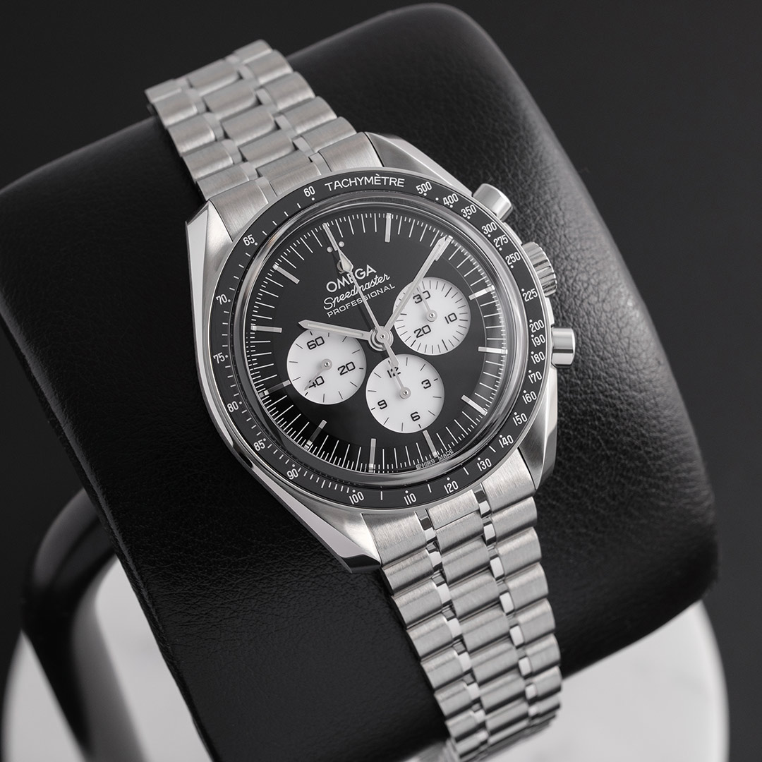 Omega Speedmaster “Reverse Panda”